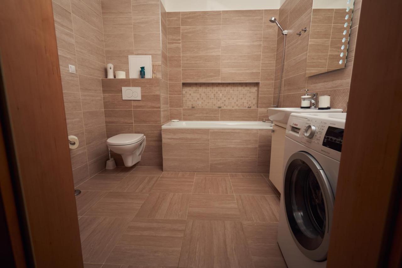 Apartman A&M Banská Bystrica Esterno foto