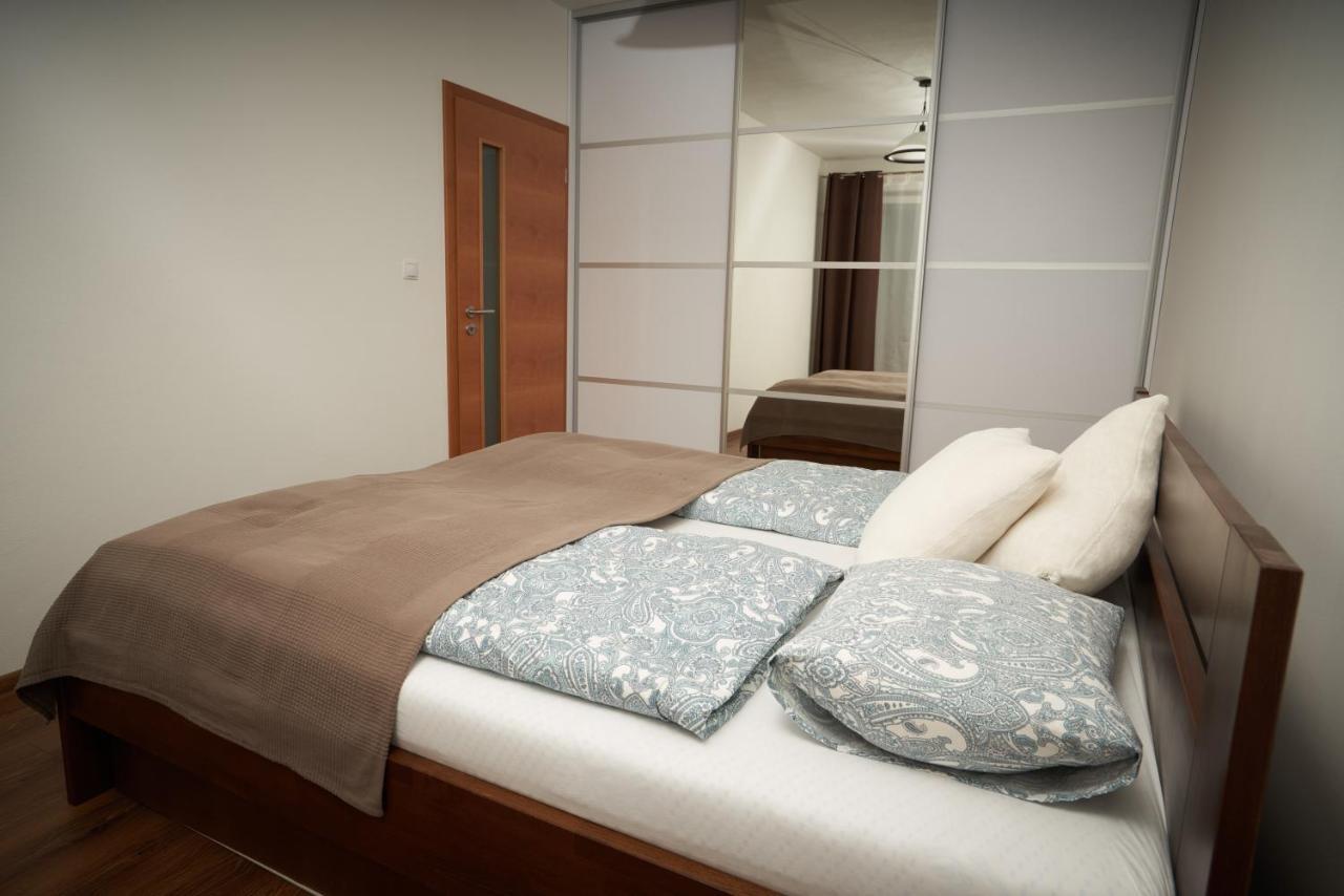Apartman A&M Banská Bystrica Esterno foto