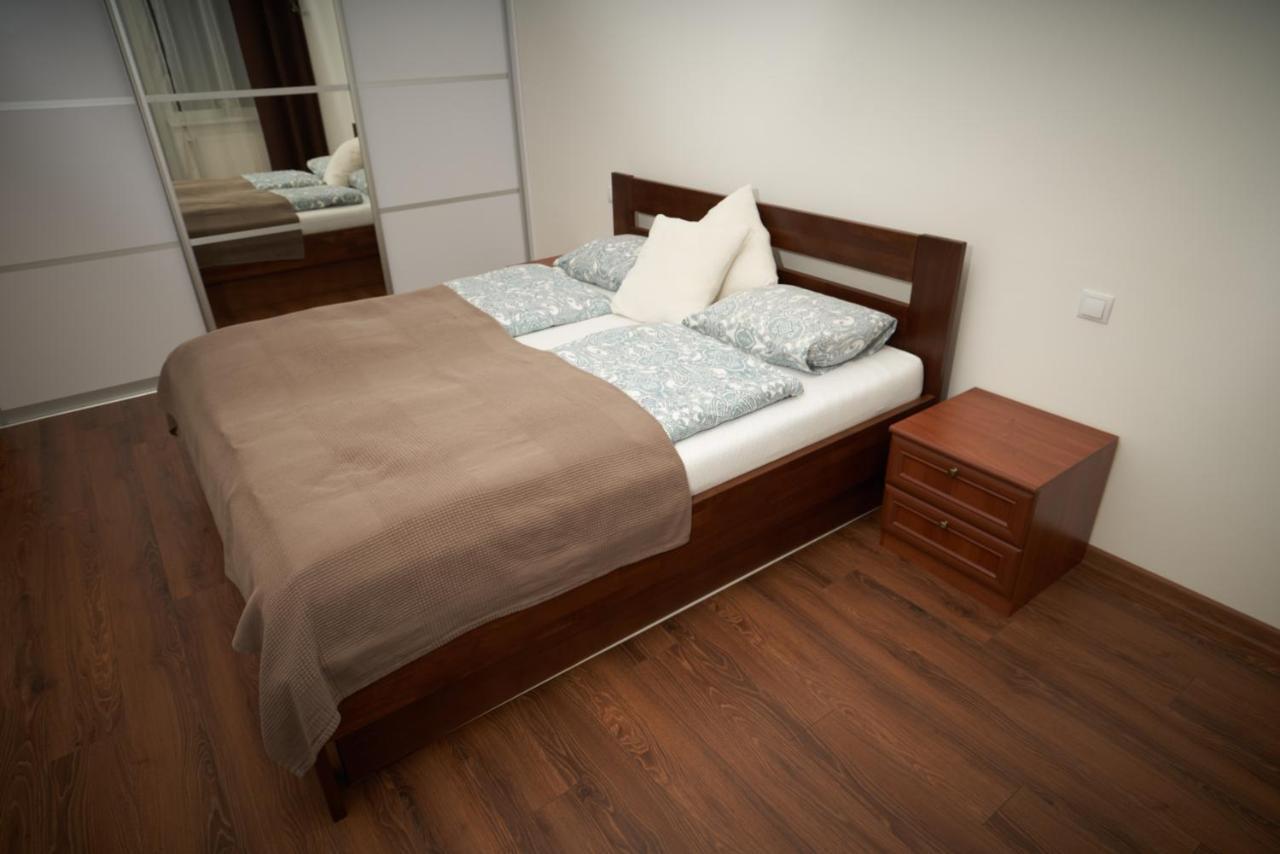Apartman A&M Banská Bystrica Esterno foto