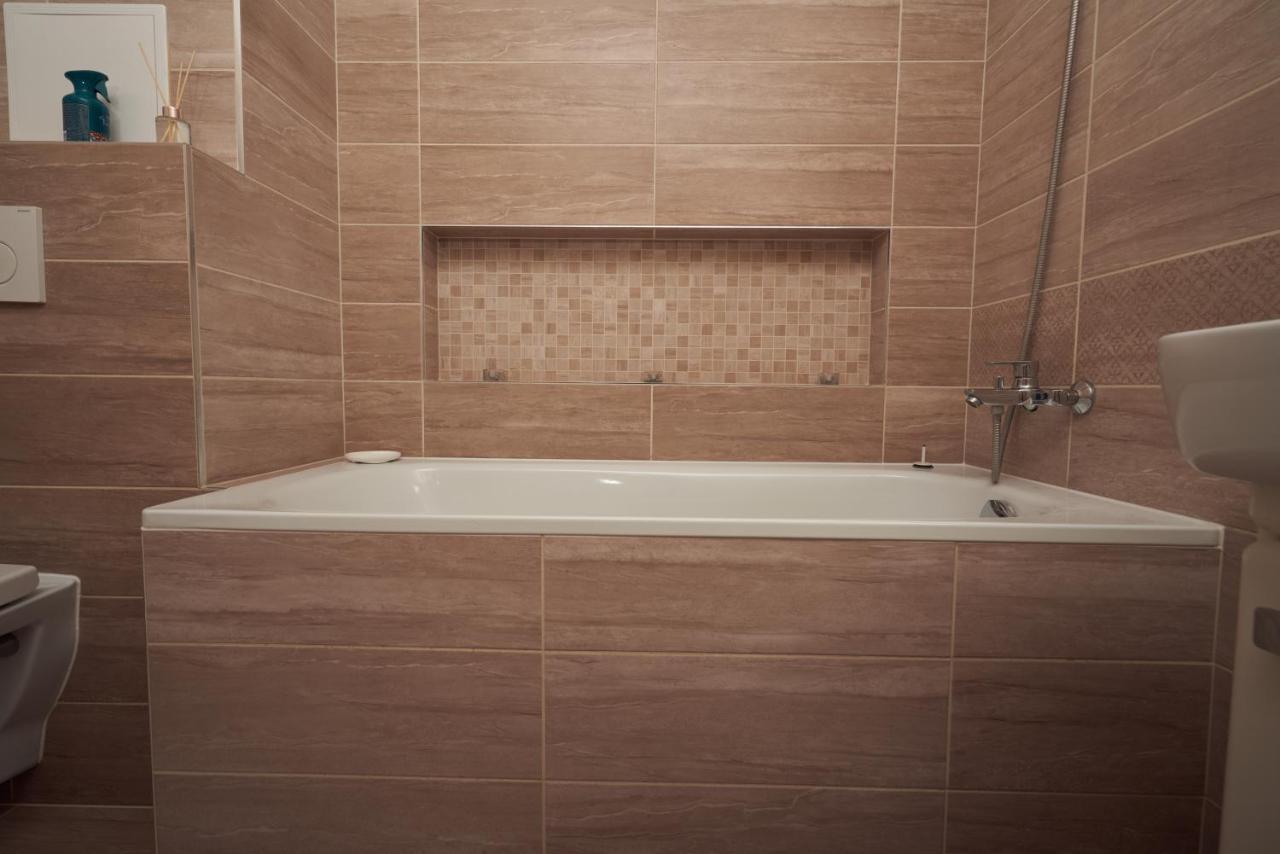 Apartman A&M Banská Bystrica Esterno foto